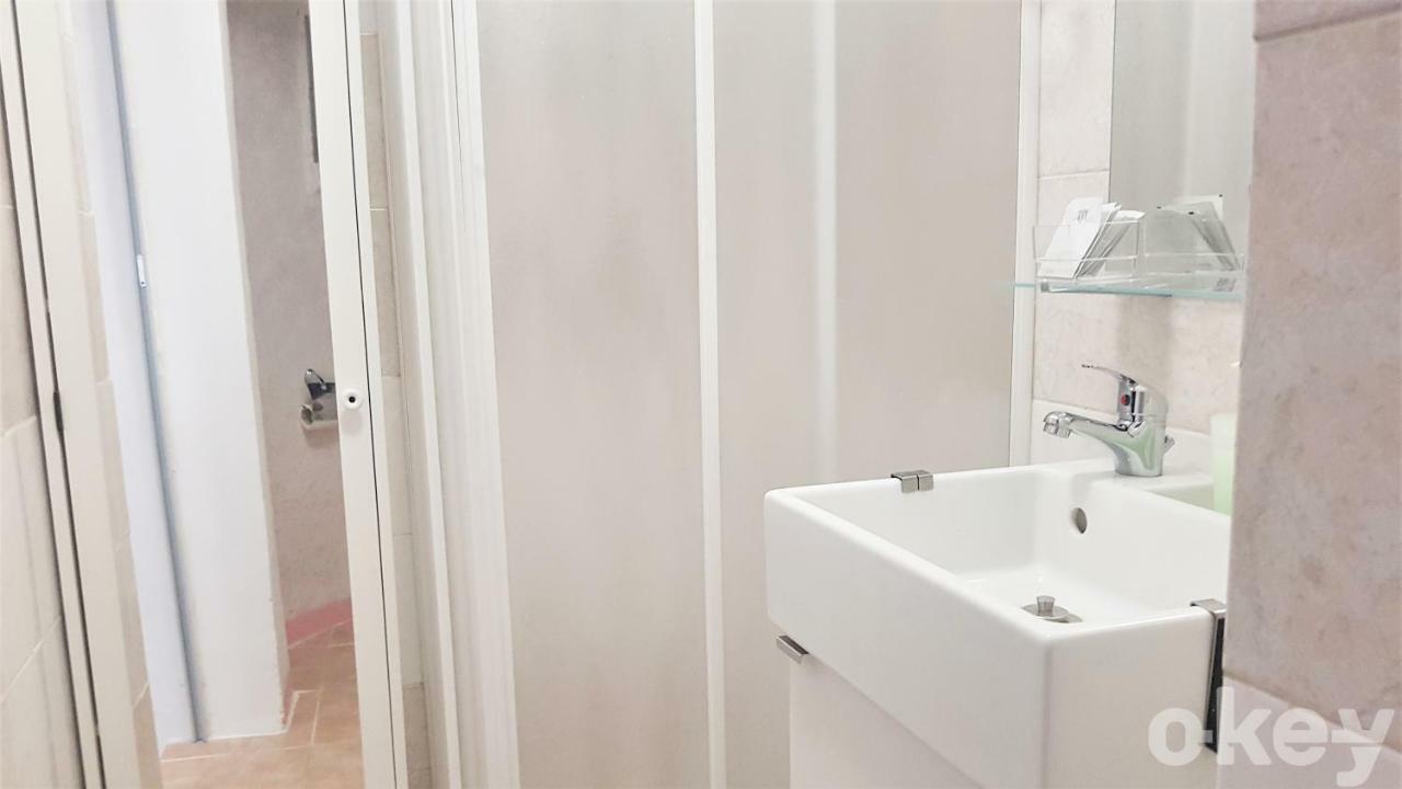 Bari Central Studio - Bari Centro Екстер'єр фото